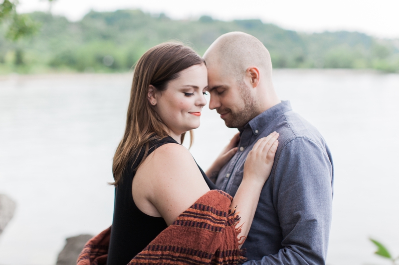 engagement shoot in scarborough bluffs