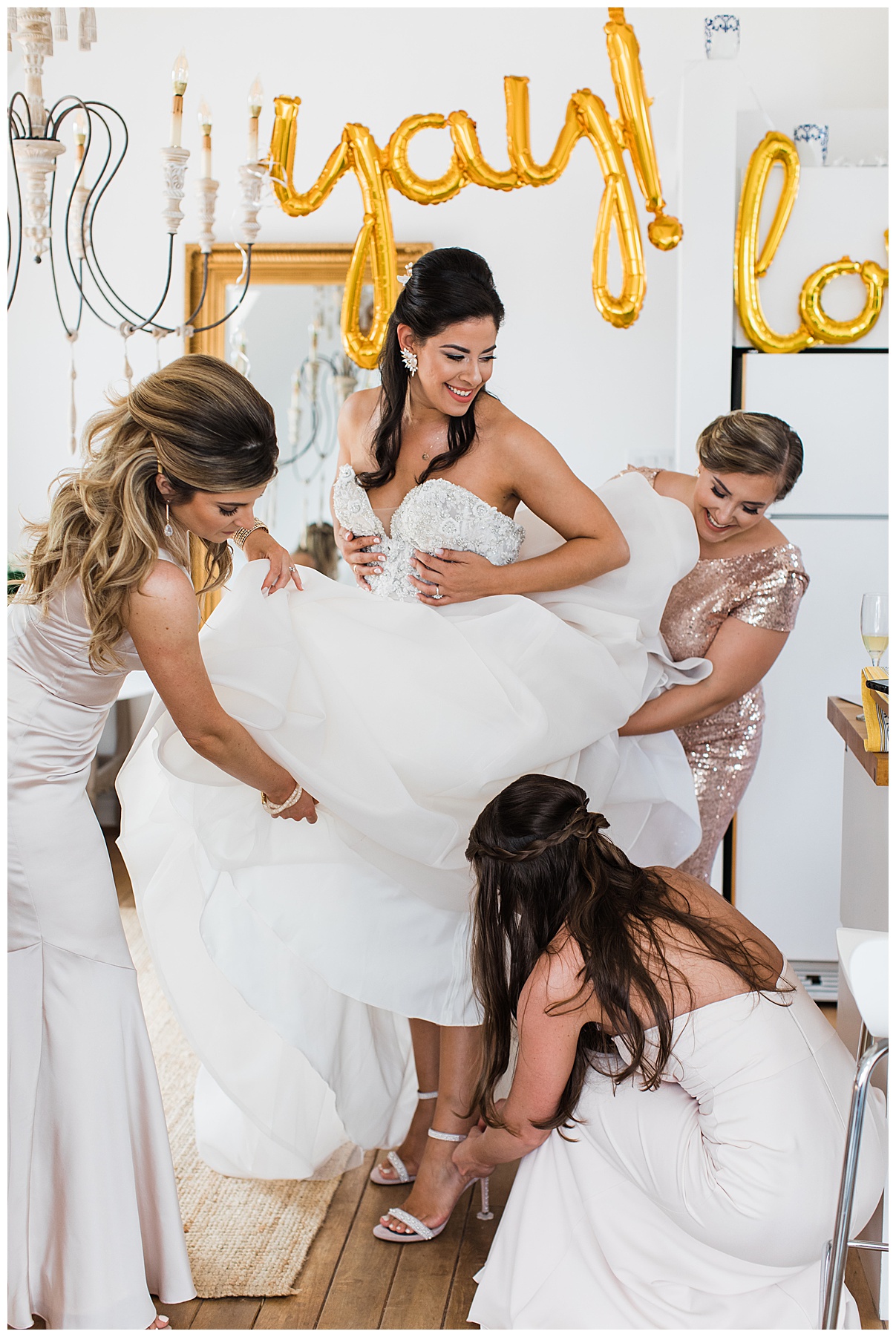 Bridesmaids helping bride put shoes on| Belcroft Estate Wedding| Toronto wedding photographer| Ontario wedding photographer| 3photography